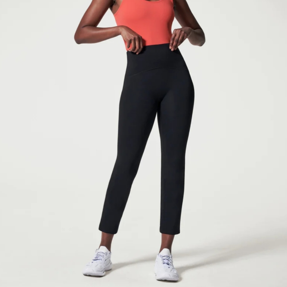 SPANX NWT Booty Boost® Active Ankle Flare Pant Very Black / Petite / S